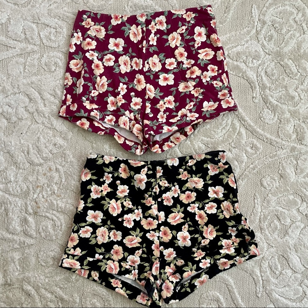 ❌SOLD❌ (2) floral shorts